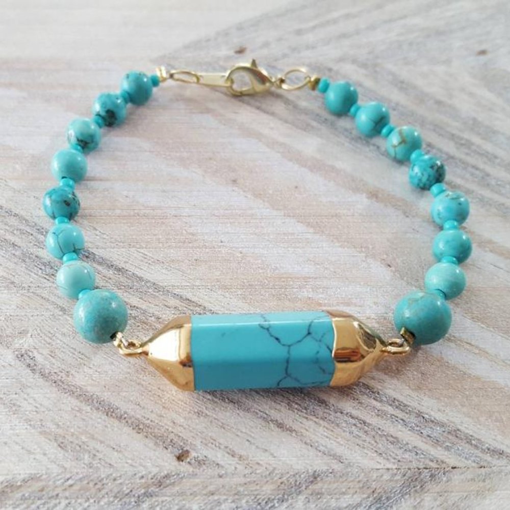 Turquoise beaded gold bracelet